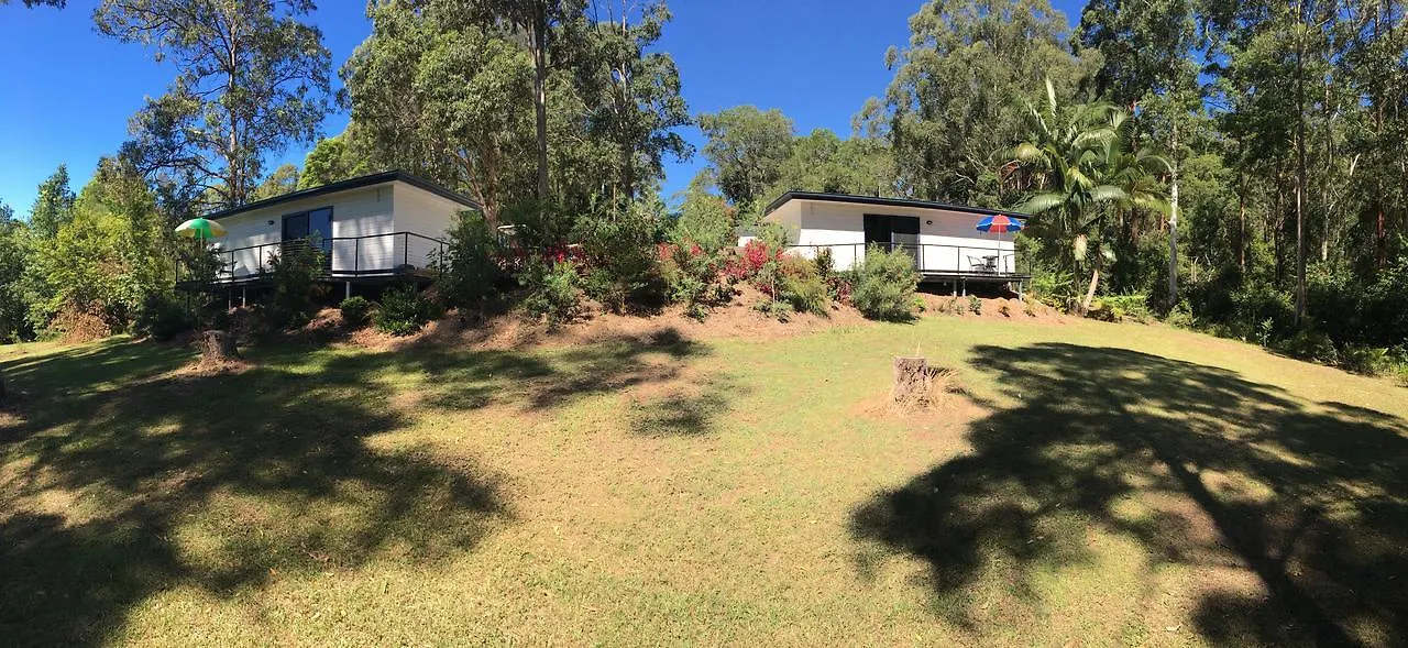 *** База отдыха Mapleton Cabins & Caravan Park Австралия